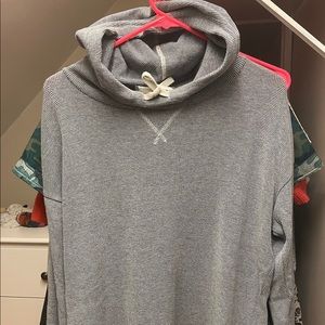 Women’s L.L. Bean Lightweight Hooded Top